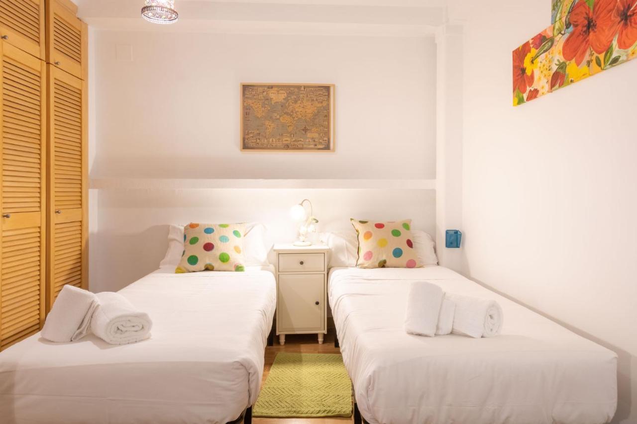 Ferienwohnung Goles Courtyard With Parking By Valcambre Sevilla Exterior foto