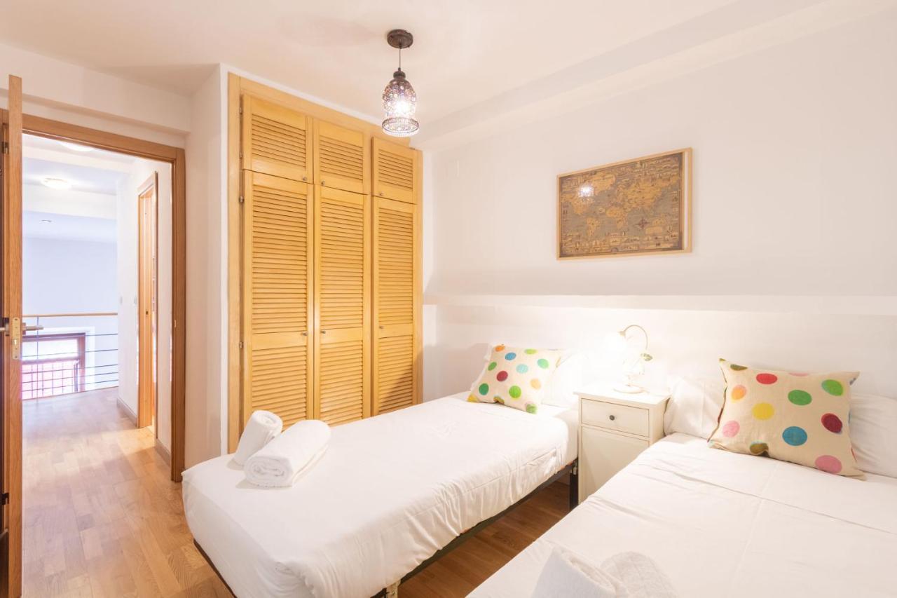 Ferienwohnung Goles Courtyard With Parking By Valcambre Sevilla Exterior foto